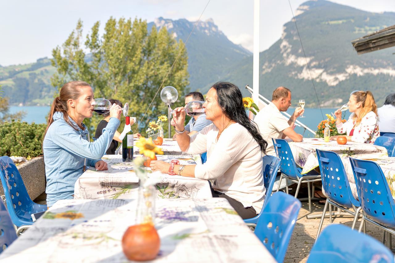 Hotel Restaurant Moeve Faulensee Exterior photo